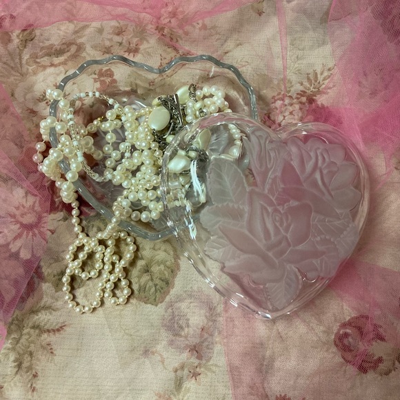 🎉⭐️Host Pick⭐️🎉Vintage Large Glass Heart Trinket /Jewelry Dish - Picture 4 of 6